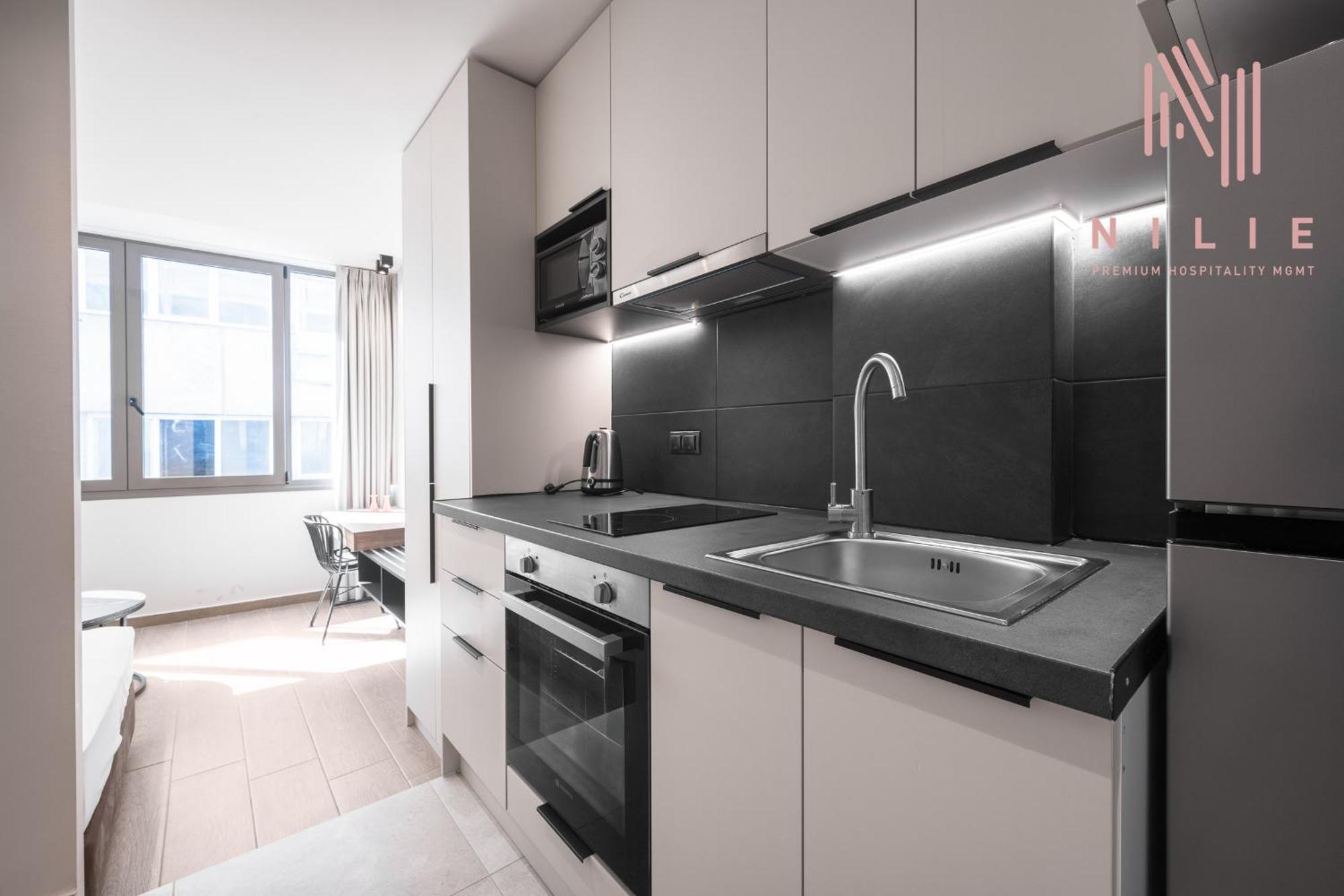 Vellow Door, Nilie Hospitality Mgmt * Салоники